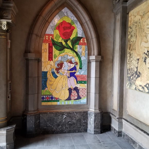 Meet your Posher, Stacy - Picture 2 of 2